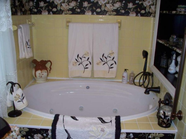 Bathroom Remodel - Princeton IL Contractor - ceramic tile installation