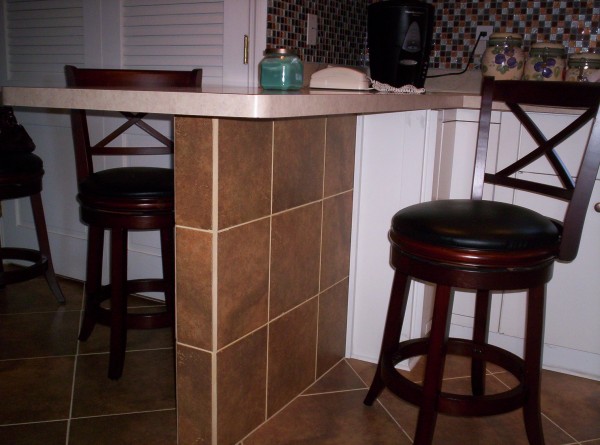 Ceramic Tile Installation - Kitchen Breakfast Bar